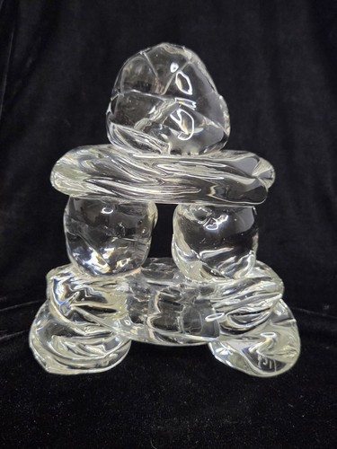 Signed art glass inukshuk - signed,