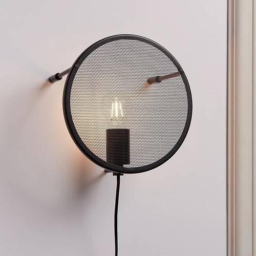 Mesh black plug - black, plug-in