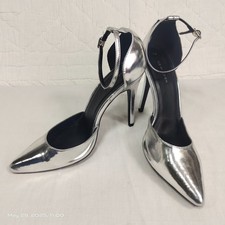 New Look Size 7/40 Silver