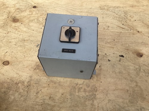 240 volt off - on,