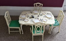 Rare vintage Sindy dining