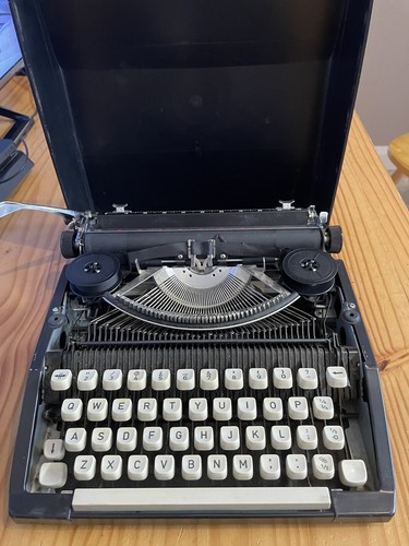 Seiko 1977 vintage portable - seiko,