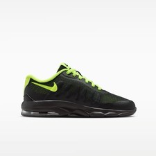 Child’s Nike Air Max Invigor