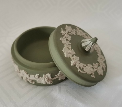 Wedgwood jasperware green - wedgwood,