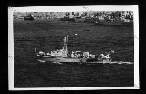 Nv066 royal navy - navy, minesweeper