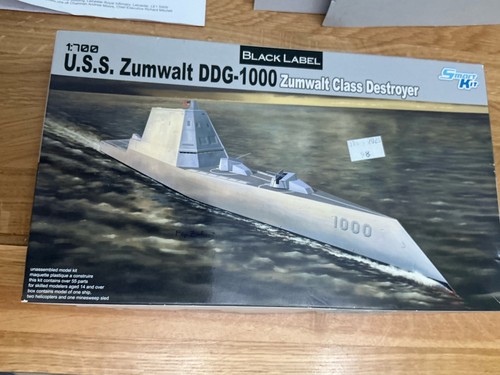 Dragon 700 uss zumwalt - 1/700,