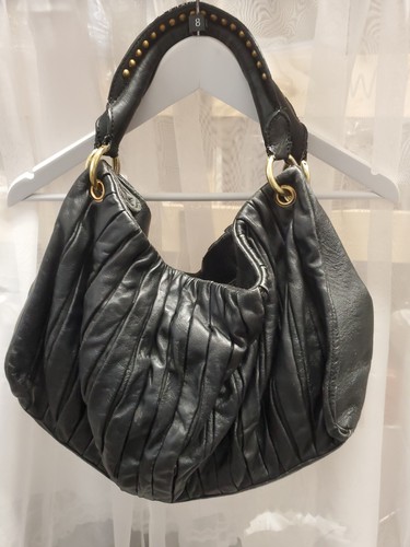 Black leather pleated slouch - black,