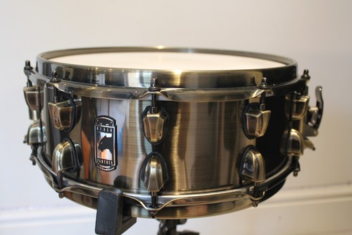 Mapex black panther brass cat - black,