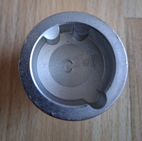 Locking wheel key nut land - locking,