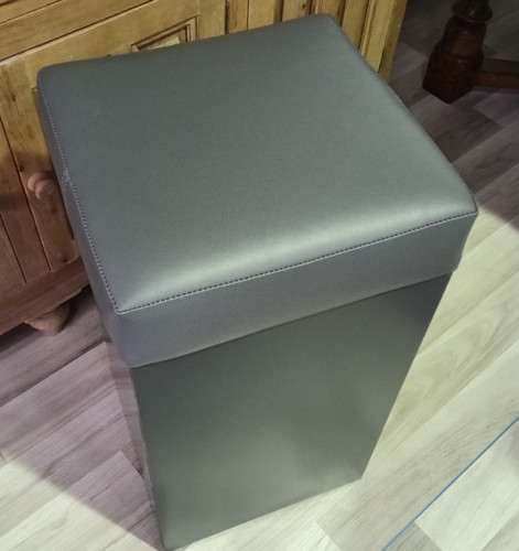 Quantum cushioned box stool - quantum,
