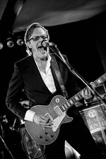 Joe Bonamassa with his Signature Gibson Les Paul guitar performing - Old Photo 5