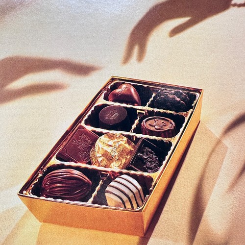 1992 godiva chocolate gift box - 1992,