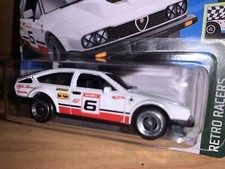 ALFA ROMEO GTV 6 RACE CAR IN WHITE HOT WHEELS DIE-CAST MODEL 1:64 NEW