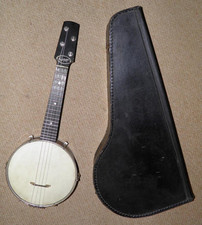 Vintage Cased Rose Brothers Savana 4-String 17 Fret Banjolele Chrome Detailing