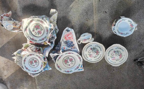 Vivaldi royal tudor ware - ware, by