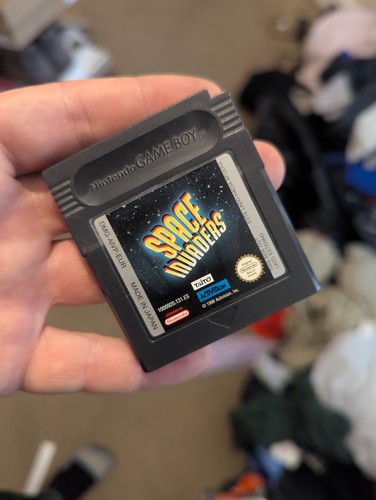 Space invaders game boy - space,