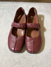 Womens Hotter Shake Burgandy