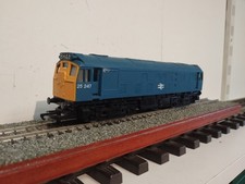 Hornby (OO) BR Blue Class 25