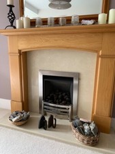 High quality solid Hampshire Light Oak mantlepiece in excellent condition. 