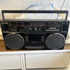Retro Toshiba RT-6016 Portable Stereo Radio Tape Player