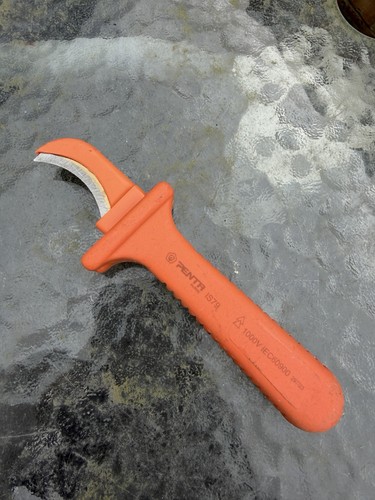 Pentr insulated hook knife - pentr,