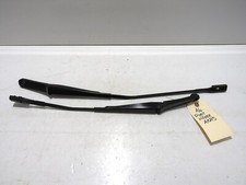 AUDI A4 S-LINE 2018-19 PAIR OF FRONT WINDSCREEN WIPER ARMS                 R3372