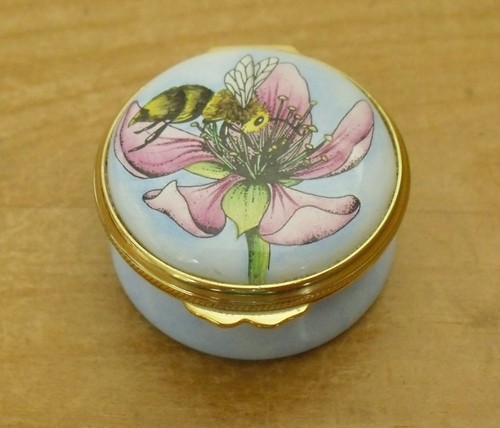 Moorcroft enamels bumble bee - moorcroft,