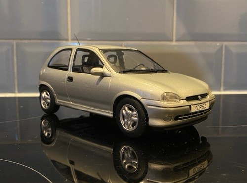 Opel vauxhall corsa b - 1:18,