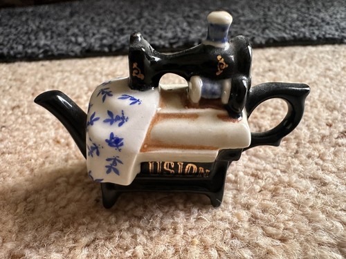 Sewing machine mini tea pot - machine,