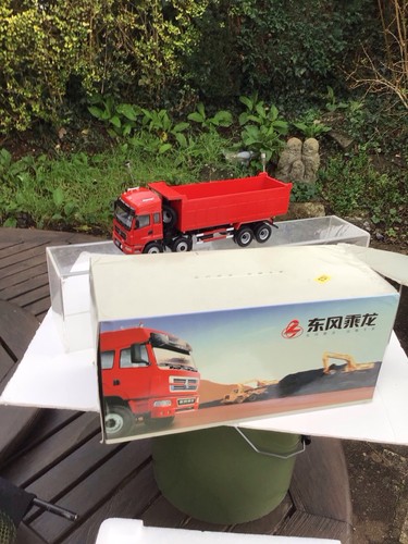 Boxed scale dongfeng - boxed, 1:24