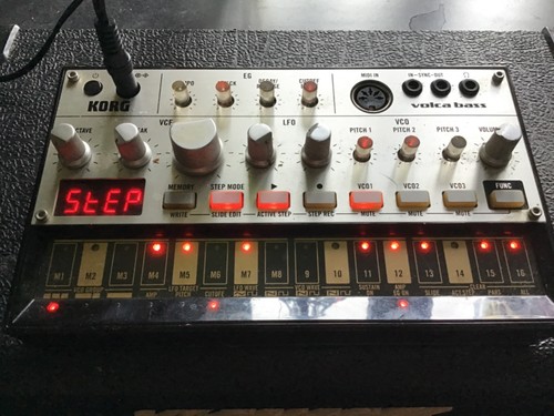 Korg volca bass analogue - korg,