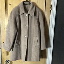 Womens size lama60 coat - 14,