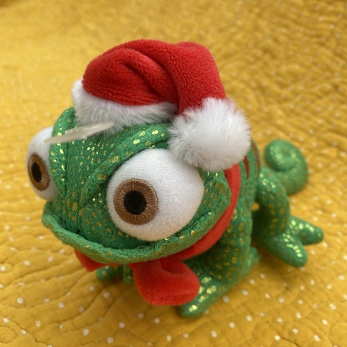 Disney store pascal plush - store,
