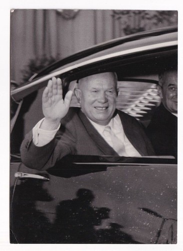 Minister kruschev greets - minister,