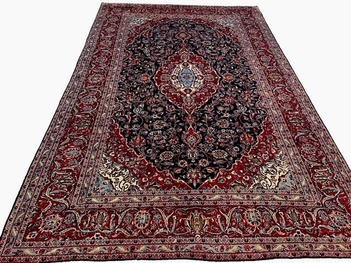 Classic oriental carpet kashan - carpet,
