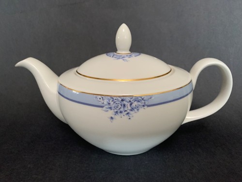Vintage royal doulton new - royal,