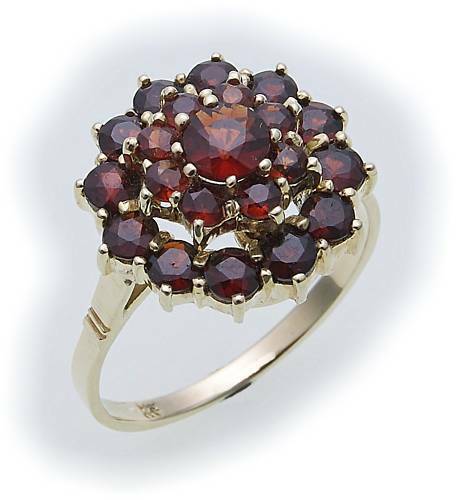 Women ring granat in - ring,