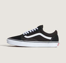 Vans Old Skool Shoes in Black