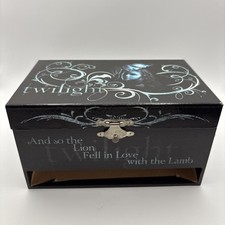 NECA Twilight Musical Jewelry Box RARE Edward & Bella Edition Movie Collectible