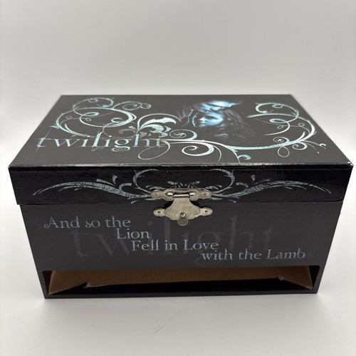 Neca twilight musical jewelry - neca,
