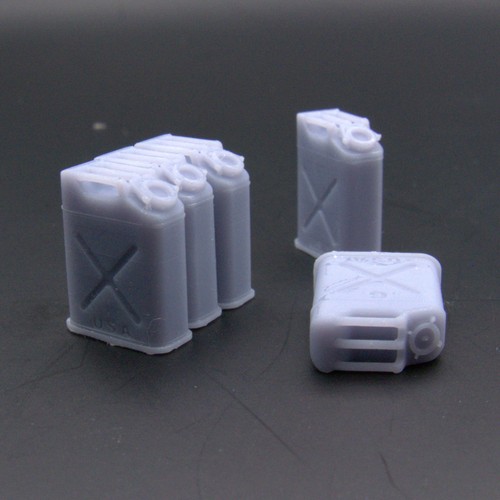 Ww2 jerry cans diorama - 1/35,