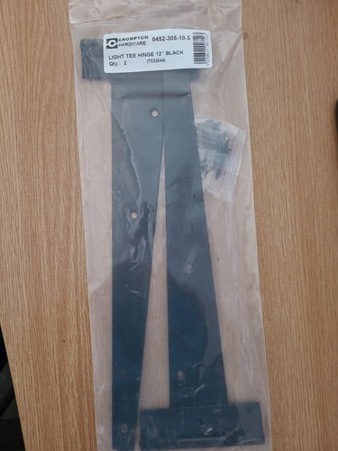 Crompton strap hinges - 2,