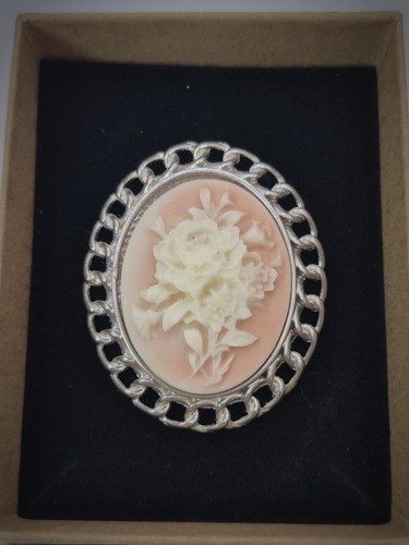 Vintage cameo style floral - cameo,
