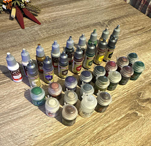 Mixed brands model paint - model, lot