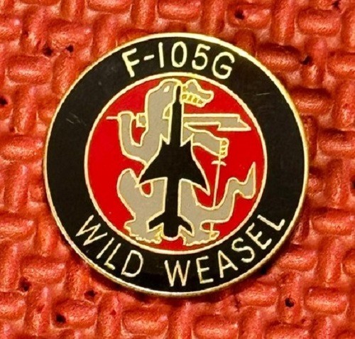 Vintage military pin vietnam - vintage,