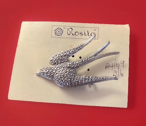 Brooch swallow bird stay - swallow,
