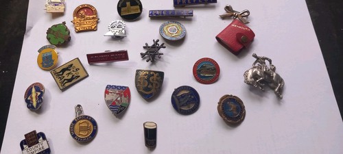 Vintage enamel badges - x,