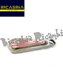 3585 - Hub Cap Pink Vespa 180