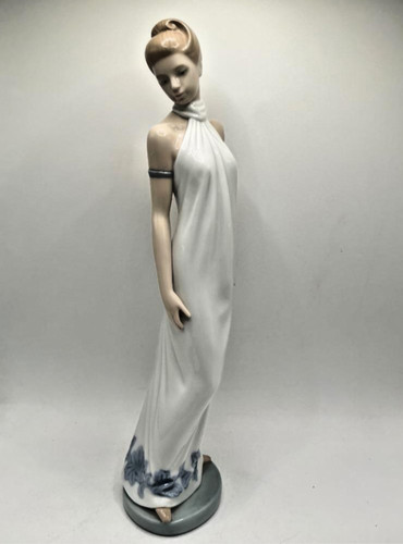 Nao lladro spain figurine - nao, by
