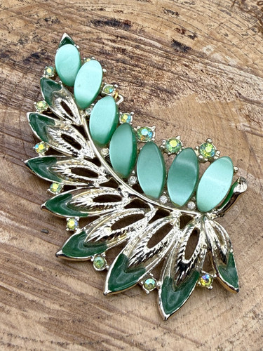 Vintage green lucite leaf - vintage,
